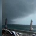 Nezapamćen tornado u Rusiji Pogledajte kako vrtlog besni na plaži u Sočiju (video)