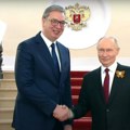 Vučić prisustvovao Paradi pobede: Rame uz rame sa svetskim liderima; Dočekao ga Putin FOTO/VIDEO