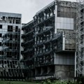 Biser Jugoslavije truli u korovu: Pogledajte zgradu koja je bila jedan od najvećih projekata Srbije i Hrvatske