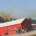 Iscurelo Hiljade galona azotne kiseline: Naređena hitna masovna evakuacija, obustavljen i avio saobraćaj - haos u SAD (video)