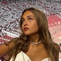Sofi Tkačenko u štiklama i haljini bila na utakmici Crvene Zvezde: Ponosno pozirala na Marakani - prati sve trendove u Srbiji