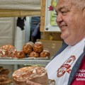 Da li biste probali delikates od svinjske glave, srca i jezika? Branimir nam je otkrio tajnu vrhunske švargle