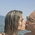 Bivši verenik Jovane Jeremić sa devojkom u strastvenom zanosu: Aleksandra se skinula u bikini, Dragan sa zlatnom kajlom oko…