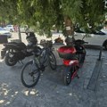 Ovih dana ponovo ljudi postavljaju pitanja za skutere i trotinete. Uz pomoć AI uspeli smo da dobijemo odgovore