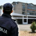 "Policija pojačala mere": Održan sastanak MUP-a s predstavnicima škole na Novom Beogradu koja dve nedelje dobija jezive…