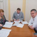 Potpisani ugovori s Republičkom direkcijom za imovinu: u javnoj svojini grada objekti Srpske zadružne banke u Zrenjaninu i…