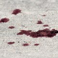 MUP:Mladić uboden nožem u Dunavskoj ulici podlegao povredama