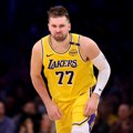 "Luka, nije ti ovo Dalas!" Legendarni Medžik Džonson javno "izribao" Dončića! Oštre reči legende Lejkersa odjekuju Amerikom!…