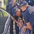 Vučić uhapsio majku autistične devojčice uz primenu brutalne sile, dok njega čuvaju kriminalci sa poternica