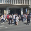 Protest u Novom Sadu: Gradska skupština o spomeniku stradalima na železničkoj stanici