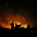 Grci se bore sa požarima na peloponezu: Vatra se brzo širi pod uticajem jakih vetrova