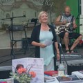 Maja Pandurov obeležila 30 godina stvaralaštva: Veče poezije, muzike i emocija u Gradskoj bašti Maja Pandurov