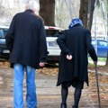 Stari ne mogu sebi da priušte domove za stare: Zašto je to tako?