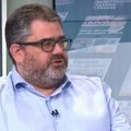 Velika je greška vlasti što će da podeli milijardu evra pred izbore građanima, neće ništa time postići, smatra Svetislav…