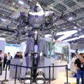 Ovo još niste videli: Kinezi napravili robota teškog 1,2 tone - menja ljude na terenu VIDEO