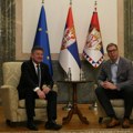 Vučić danas sa Lajčakom