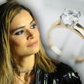 Marija Karan pokazala verenički prsten od crnogorca: Glumica se uslikala, a na ruci sija dijamant (foto)