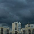 Grmljavinske nepogode, pljuskovi i grad - stiglo upozorenje RHMZ: Meteo alarm upaljen u celoj Srbiji, toplotni talas oslabio