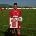 Popodne kada je iz fudbala otišao Toti: Andreja Apostolović, jedan od najdarovitijih pirotskih fudbalera, prestao sa aktivnim…