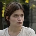 Policajke kao "živi zid" ispred zgrade JZO, Nikolina im se obratila (video)