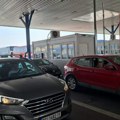 Gužve na svim graničnim prelazima: Od ranog jutra vozila čekaju i do četiri sata