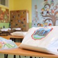Mićin: Počela podela besplatnih udžbenika osnovcima u Novom Sadu