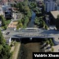 NATO povodom Vučićeve izjave: Odluka o otvaranju mosta u Mitrovici za vozila treba da uzme u obzir potrebe svih zajednica