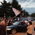 Širom Crne Gore protestne auto-kolone, blokiran saobraćaj u više gradova (video)