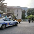 Zalutali metak pogodio nikšićanku: Zamalo izbegnuta tragedija ispred KUD-a Zahumlje