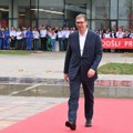 Vučić: Ne znam koliko mi koštaju farmerke, ali ceo moj garderober je kao dve felne Đilasovog džipa