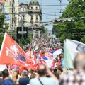 Deo građana sa protesta ispred Vlade Srbije stigao među pristalice vlasti kod Skupštine Srbije: Policajci su između te dve…