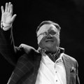 Zastave na pola koplja, sutra Bosna staje: Halid Bešlić biće ispraćen na večni počinak uz pesmu koja mu je bila najdraža