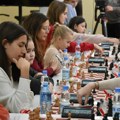 Turnir „Šahovske dame“ u nedelju u Novom Sadu: Pravi primer promovisanja drevne igre kod lepšeg pola