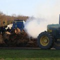 Poljoprivrednici u Francuskoj jutros započeli proteste ispred Makronove rezidencije
