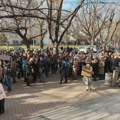 Protest protiv usvajanja „Mrdićevih zakona“: Sudije, tužioci i advokati ispred suda u Novom Sadu