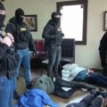 "Policija, lezi dole": Mup objavio snimak hapšenja tri osbe kod kojih je pronađeno osam kilogama kokaina (video)