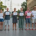 „Pravda 21 mesec čeka“: Tišinom i minutima ćutanja građani Zrenjanina odali poštu stradalima u Novom Sadu 17 minuta tišine...…