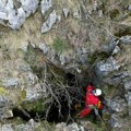 Telo male Danke spasioci traže u jami kanjona dubokoj 70 metara: Pogledajte prve slike sa lica mesta! MUP se hitno oglasio…