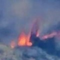 Izbio požar u omiljenom srpskom letovalištu! Vatra kulja na sve strane, u pomoć stigli i helikopteri (foto)