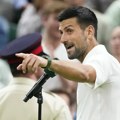 „Evo Jelena prevrće očima dok vam to govorim“: Novak je uključio u program uživo i nasmejao sve VIDEO