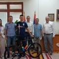 Biciklista Ognjen Ilić, pred odlazak na Olimpijske igre, na prijemu u Gradskoj upravi