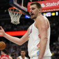 VIDEO „Ovo samo Nikola Jokić može da izvuče“: NBA liga se poklonila Jokiću, ovako nešto se baš retko viđa