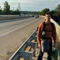 Hodočašće za pomoć braći sa kosmeta: Branislav Aleksić pešači od Novog Sada do manastira Žitomislić u Hercegovini i prikuplja…