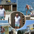 Miloš Bojanić nas je ugostio u vili u baošićima: Pevač uživa na brodu, prisetio se "Farme", a tu mu je i 24 godine mlađa žena…