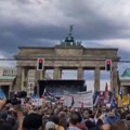 Vagenkneht sa protesta u Berlinu: Ne lažite nas više! Sukob sa Rusijom značio bi kraj Nemačke