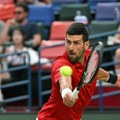 VIDEO Novak besno zakucao loptu o zid, jedva je stajao na nogama od bolova