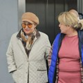 "Jedva hodam" Vesna Zmijanac sletela u Beograd, pridržava se dok ide: "Samo da me zdravlje posluži"