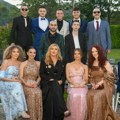 Maturanti iznenadili razrednu originalnim poklonom: "Izuli su me iz cipela. Radili su noću na tome" (video)