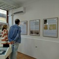 Niš je poneo u Beograd i pretvorio ga u književnost: Otvorena izložba o Stevanu Sremcu