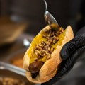 Od danas hot dog u prvoj klasi: Ova avio-kompanija uz karte od 10.000 dolara nudi i uličnu hranu